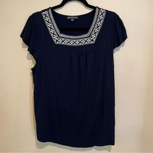 Navy blue Adrianna Papell short sleeve blouse with white embroidery, size Large